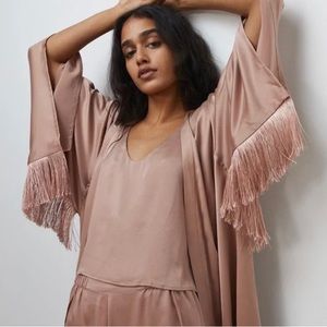 Lunya silk fringe robe xs/s